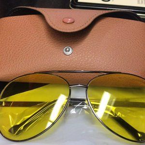 Eye driving sunglasses at night .